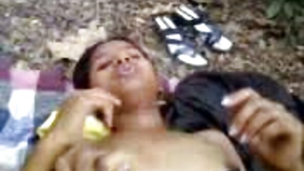 MILF Tyna হস্তমৈথুন ক্রেজি সেক্স ভিডিও করে তার পছন্দসই যৌন খেলনা ব্যবহার করে