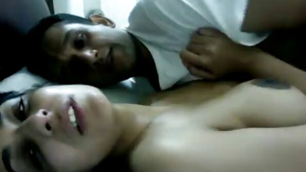 Freigeistige হিন্দি ভিডিও সেক্স ভিডিও Hippie-Blondine umarmt interracial Sex