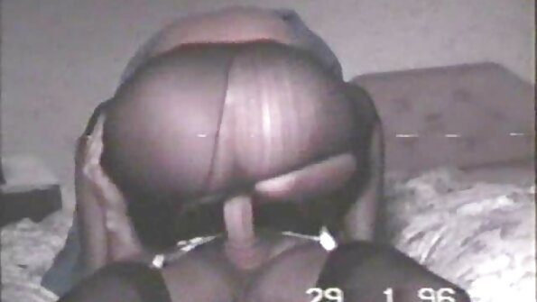 MILF Lehrerin Kendra আমেরিকান ফুল সেক্স ভিডিও Lust lutscht eine geile Schülerin