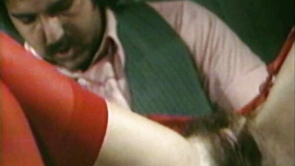 মা অ্যাবে ব্রুকস তার তরুণ প্রেমিকার সেক্স ভিডিও বাঙালি জিহ্বাকে ভালবাসে